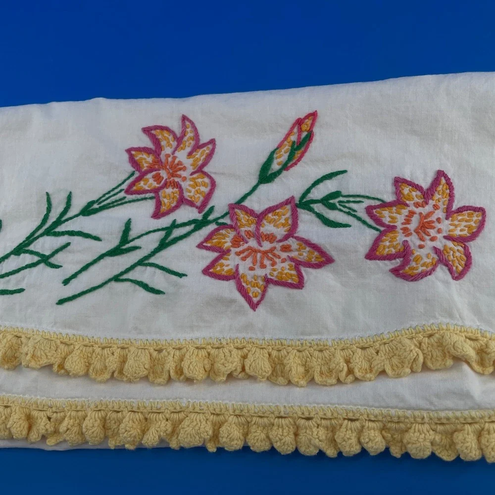 VTG Hand Embroidered Crewel Pillowcases 3 White Peacock Floral 1950s Crochet x3